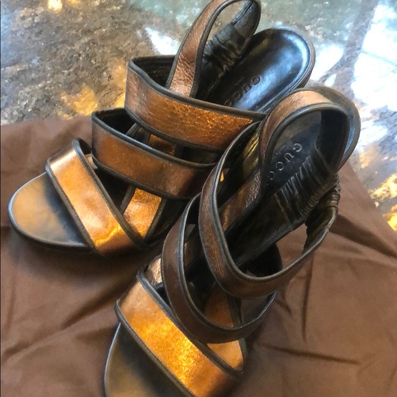 GUCCI HEELS - Picture 6 of 8